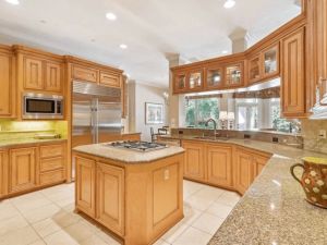 Modernizing Your Home with Professional Renovations for a Fresh Look