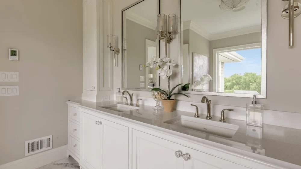 Benefits of Installing a Double Vanity in Your Bathroom