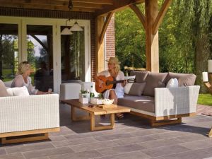 Affordable Ways to Update Your Outdoor Living Space for a Stylish Refresh