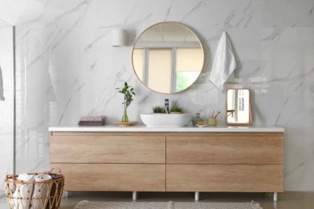 Tips for Choosing the Right Backsplash for Your Bathroom