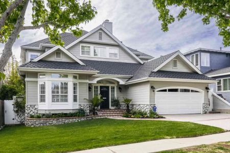 Affordable Ways to Update Your Home’s Exterior Lighting for a Fresh Look
