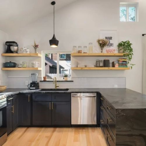 Effective Tips for Organizing a Small Apartment Kitchen to Maximize Space and Efficiency