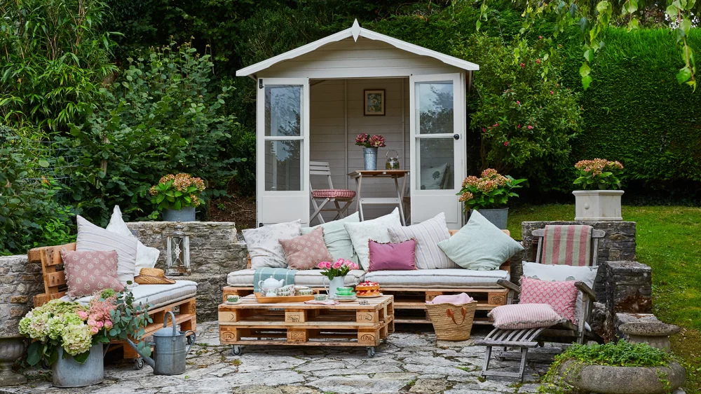 Creative and Practical DIY Outdoor Patio Furniture Projects for Your Backyard