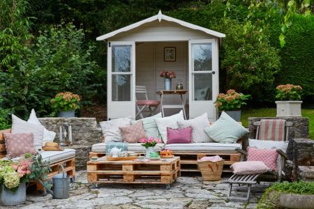 Creative and Practical DIY Outdoor Patio Furniture Projects for Your Backyard