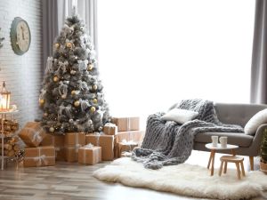 Practical Tips for Organizing Your Home’s Seasonal Decorations Efficiently