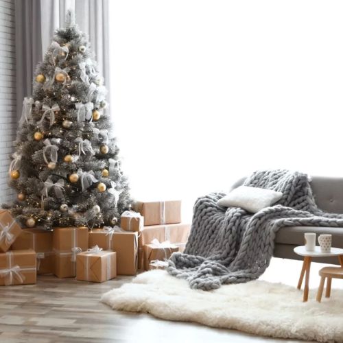 Practical Tips for Organizing Your Home’s Seasonal Decorations Efficiently